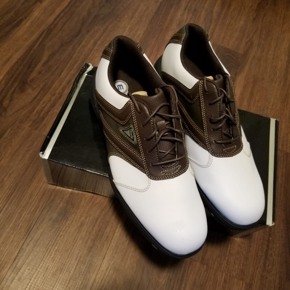 BRAND NEW IN BOX - Etonic golf shoes